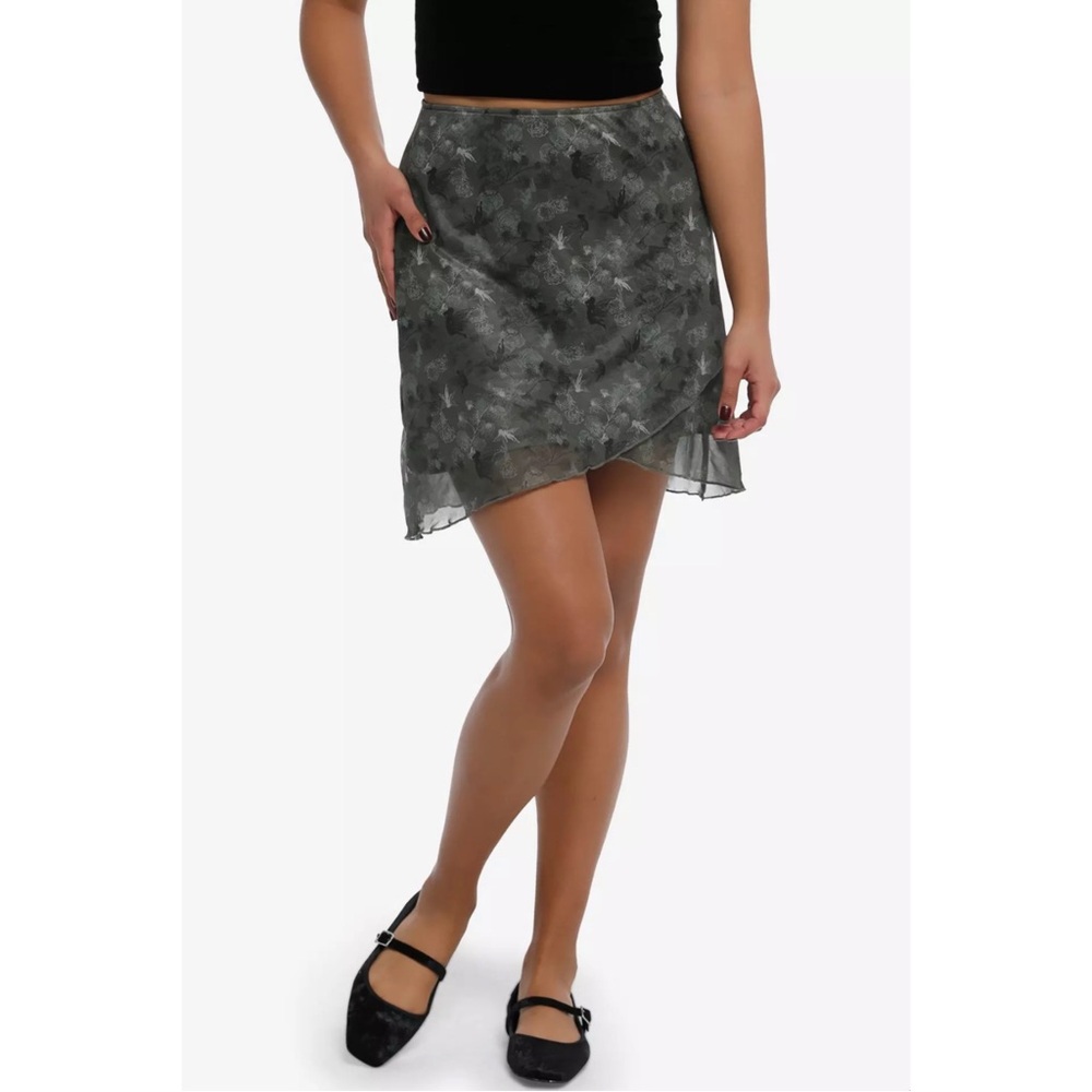 Hot Topic Thorn and Fable Forest Green Fairy Tulip Mini Skirt